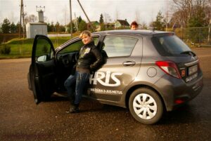 yaris2