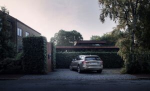 223584_New-Volvo-V60-exterior