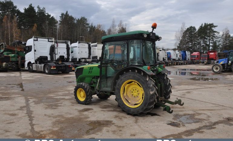 John Deere 5085  2016 full