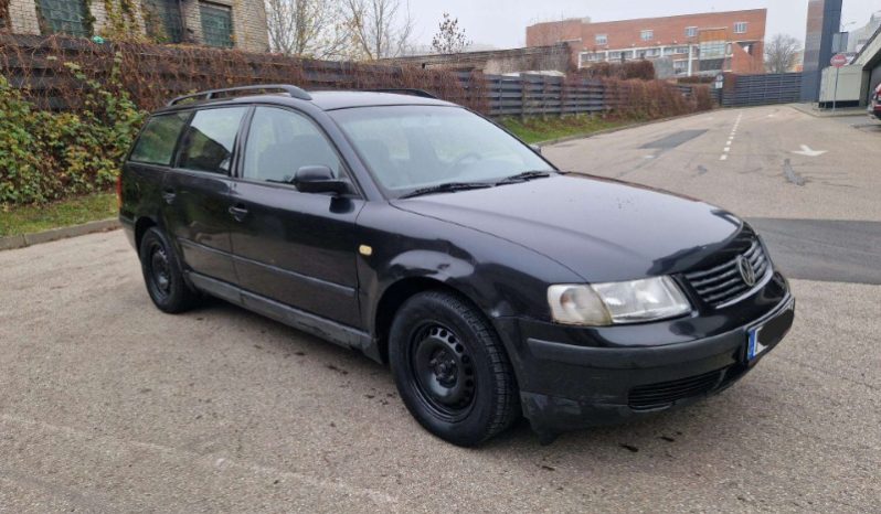 Volkswagen Passat 1999 full