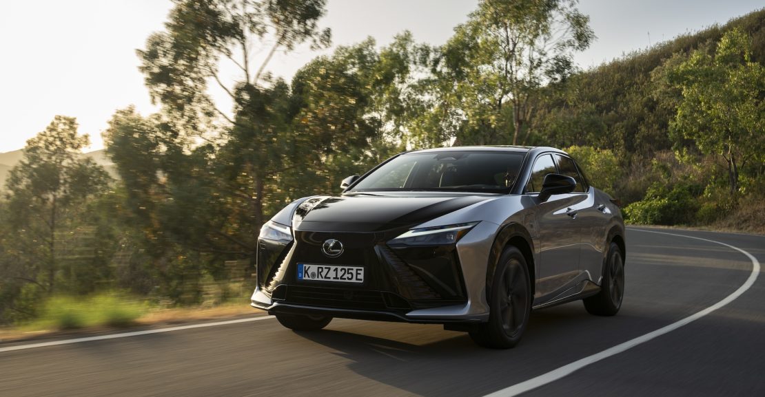 RZ 550e F SPORT Sonic Platinum 6