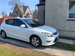 Hyundai i30 2010 full