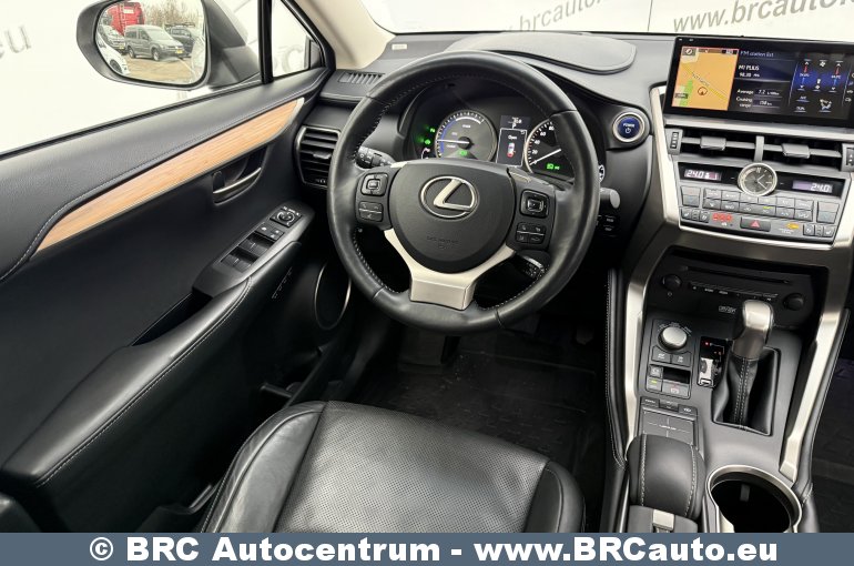 Lexus NX300h Hybrid e-Four e-CVT Automatas 2015