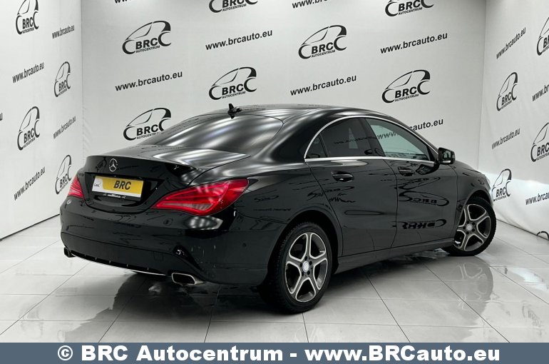 Mercedes-Benz CLA 180  2015