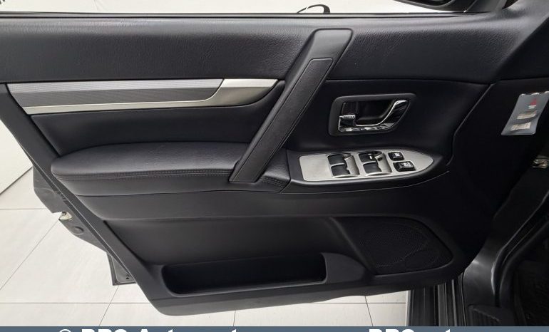 Mitsubishi Pajero 3.2 DI-D Automatas 2011 full