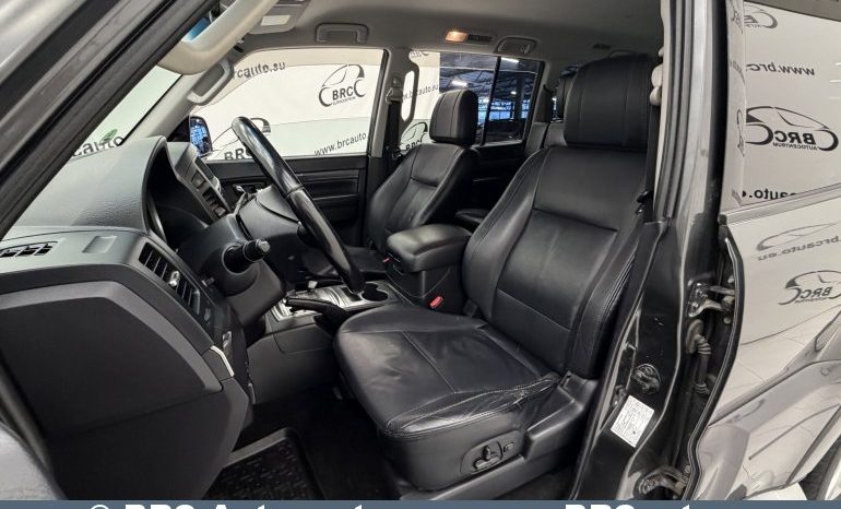 Mitsubishi Pajero 3.2 DI-D Automatas 2011 full