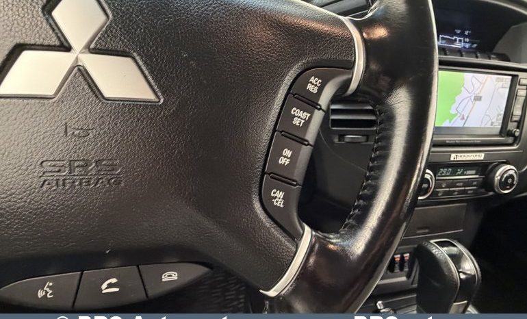 Mitsubishi Pajero 3.2 DI-D Automatas 2011 full