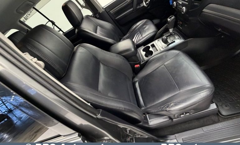 Mitsubishi Pajero 3.2 DI-D Automatas 2011 full