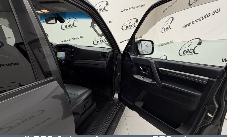 Mitsubishi Pajero 3.2 DI-D Automatas 2011 full