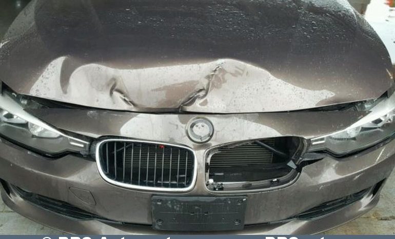 BMW 328 i Automatas 2012 full