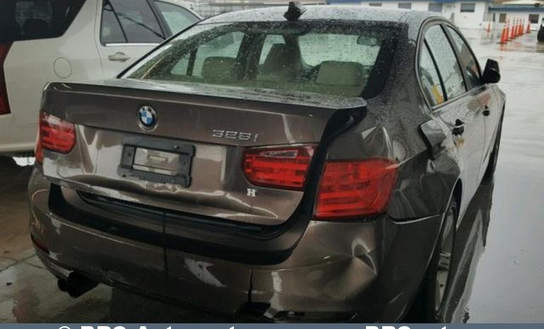 BMW 328 i Automatas 2012 full