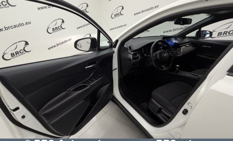 Toyota C-HR 1.8 Hybrid Automatas 2017 full