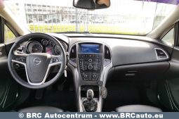 Opel Astra 1.7 CDTI 2010 full