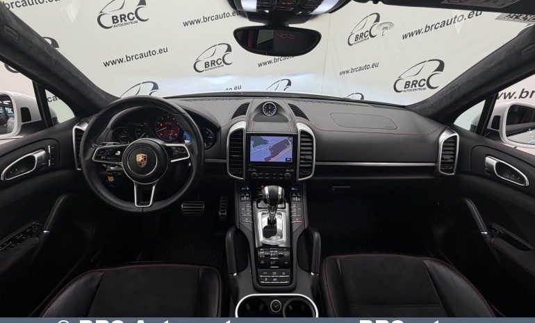Porsche Cayenne GTS Automatas 2017 full