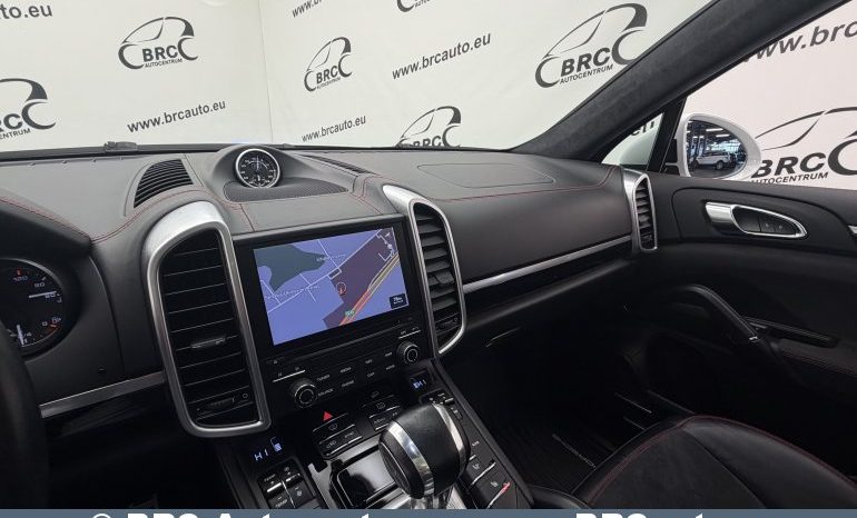 Porsche Cayenne GTS Automatas 2017 full