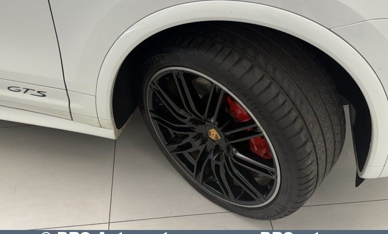 Porsche Cayenne GTS Automatas 2017 full