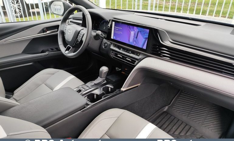 Toyota Camry 2.5 Hybrid Automatas 2025 full