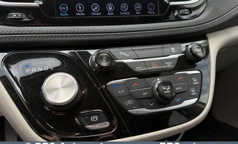 Chrysler Pacifica 3.6 V6 Plug-In Hybrid Limited Automatas 2018 full