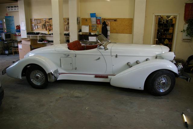 Senas automobilis