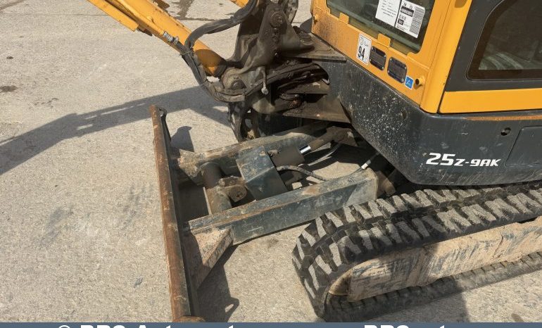 Hyundai R25Z-9AK !Garantija! 2023 full