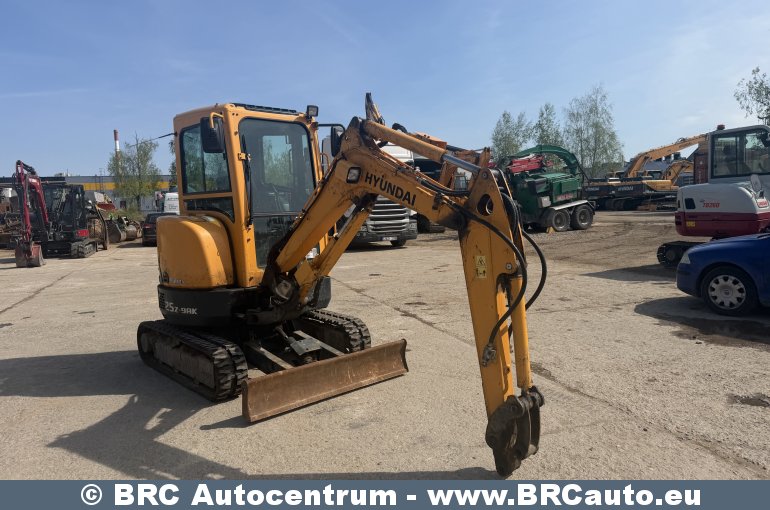 Hyundai R25Z-9AK !Garantija! 2023